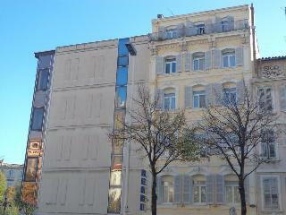 Hotel Lutetia(.)