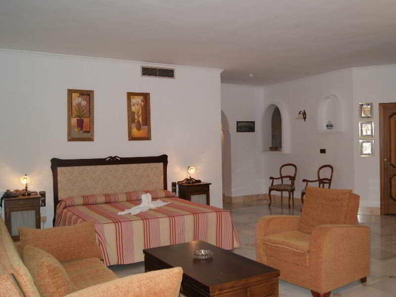 Hotel Mar�a Luisa