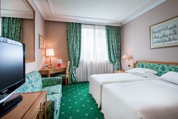 Royal Garden Hotel