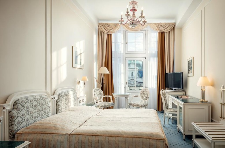 Hotel Ambassador-zlat� Husa