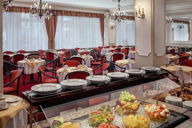 Hotel Ambassador-zlat� Husa