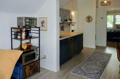 Modern Apartment Less Than 1 Mi To Downtown Montclair