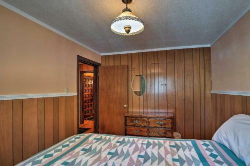 Reed Cabin With Deck - 3 Miles To Ski Cloudcroft!