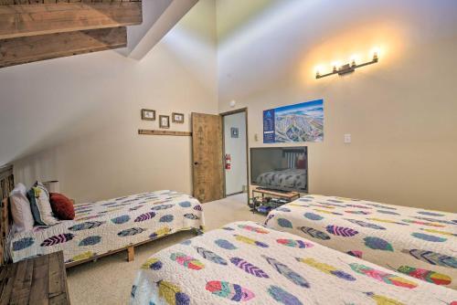 Apartamento Modern Couples Condo With Loft And Wheeler Peak View!