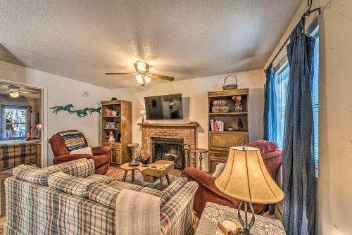 Charming Cloudcroft Cabin With Private Hot Tub!
