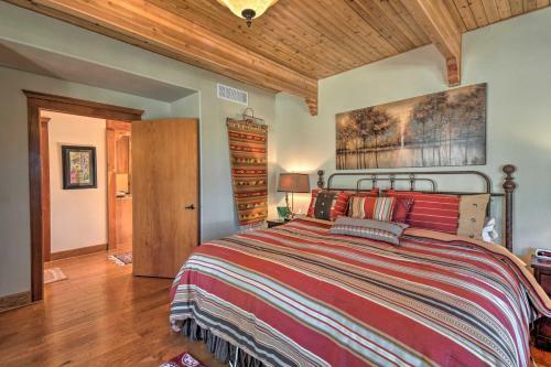 Grinning Bear Lodge With Deck, 5mi To Resort!