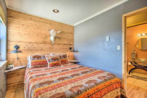 Secluded Desert Home With Fire Pit 3 Mi To Taos