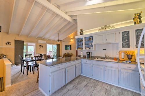 Cabin With Mtn Views, 2 Miles To Grindstone Lake