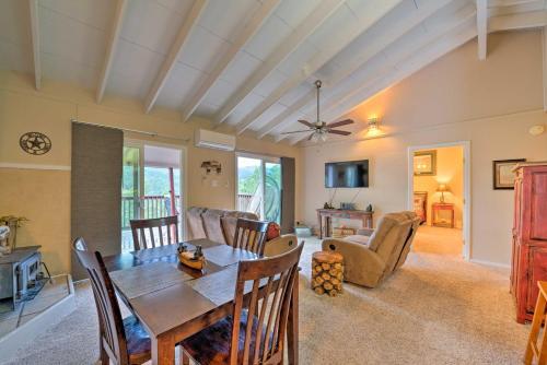 Cabin With Mtn Views, 2 Miles To Grindstone Lake