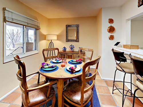 Bishops Lodge Apartment Unit 18 Apts