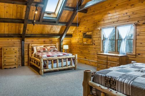Hidden Lake Lodge