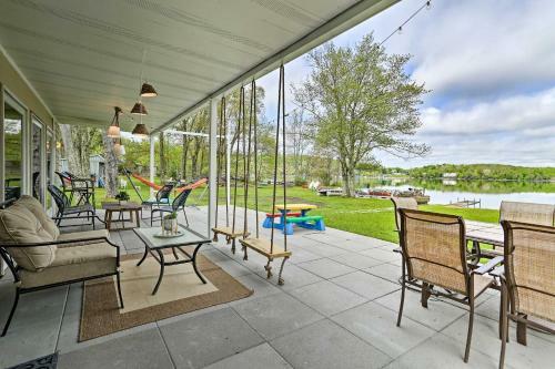 Luxe Lakefront Family Cottage With Private Dock
