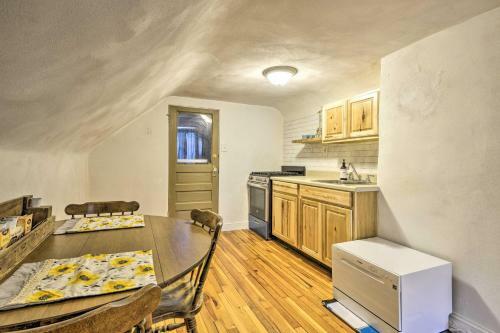 Charming Apartment With Deck, 5 Miles To Campus!