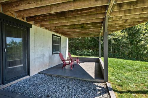 Catskill Chalet Cabin About 3 Mi From Belleayre Resort!