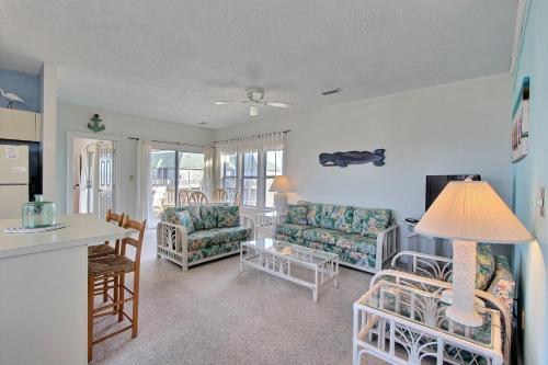 41057-2 Hwy 12 Islander Condo
