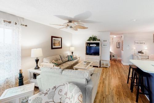 41057-2 Hwy 12 Islander Condo