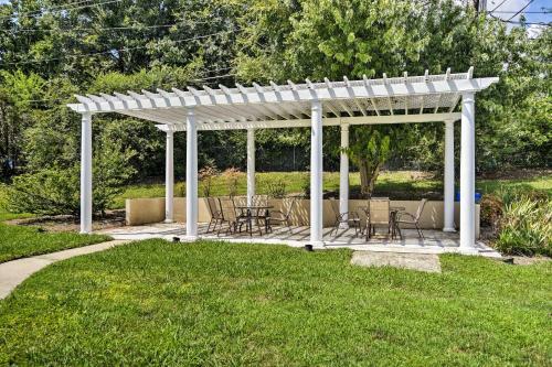 Chapel Hill Home With Pool Access - 2 Mi To Unc!