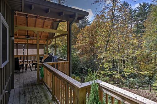2br Highlands Luxury Cabin With Stone Firepit In Town