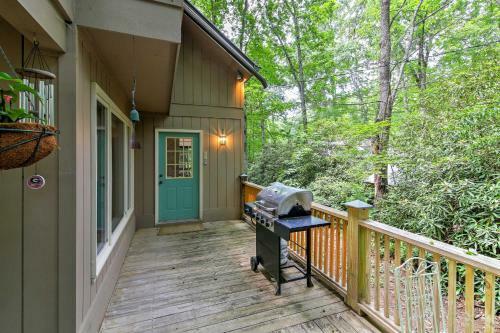 Smallwood Cute Highlands Home With Screened Porch!