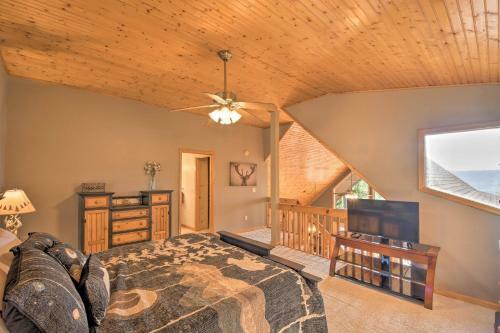 Mountaintop Murphy Cabin By Hiwassee River!
