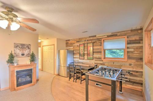 Mountaintop Murphy Cabin By Hiwassee River!