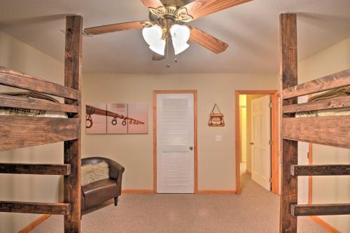 Mountaintop Murphy Cabin By Hiwassee River!