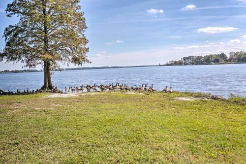 Riverfront New Bern House With Gourmet Kitchen!
