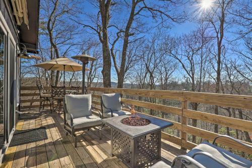 Newly Renovated Mountain Cabin With 2 Decks And View