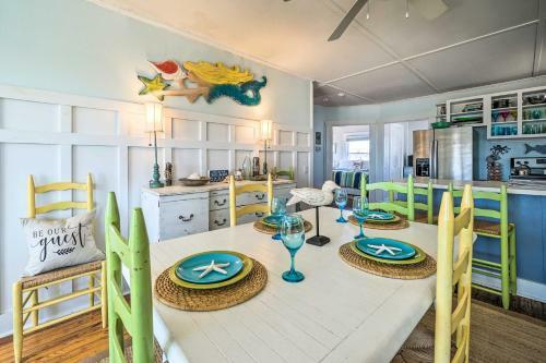 Island Time Cottage With Grill, Walk To Beach