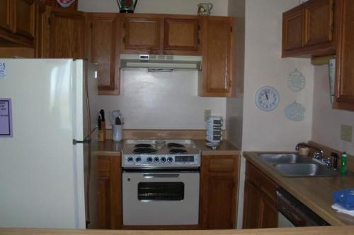 Sugar Ski & Country Club Unit 822