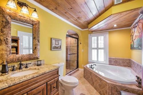 Remodeled Swannanoa Cottage With Sauna, Yardandfire Pit