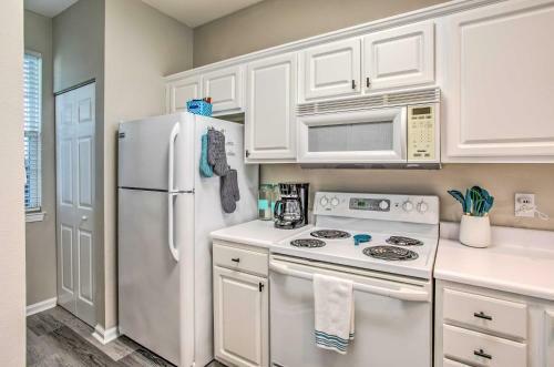 Apartamento Golf Retreat, Pool - Ideal Sunset Beach Spot!