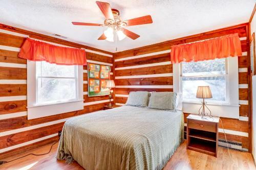 2 Bed 2 Bath Vacation Home In Whittier II