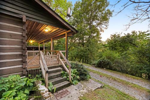 2 Bed 2 Bath Vacation Home In Whittier II