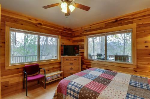 2 Bed 2 Bath Vacation Home In Whittier V