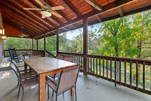 4 Bed 4 Bath Vacation Home In Whittier
