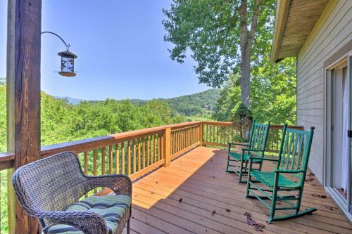 Apartamento Green Shadows Scenic Whittier Condo With Fireplace!