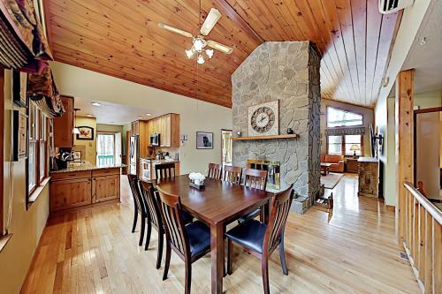 Private Mountain-view Home Near Skiing, Golf, Lake Home
