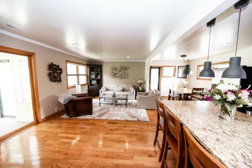Hostal Small Batch Lodging