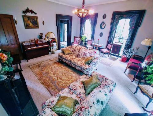Bed & Breakfast 1873 Victorian Rose