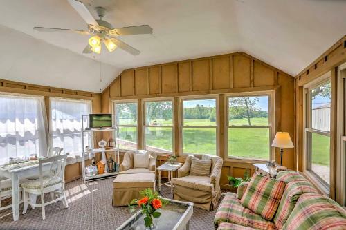 Historic Ottawa Lake House Deck, Barn And 96 Acres!