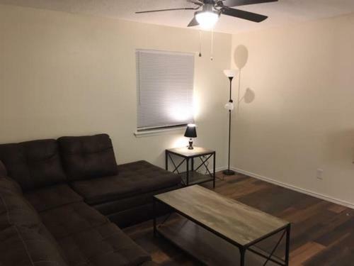 Two-bed One-bath Downstairs Close To Fort Sill!