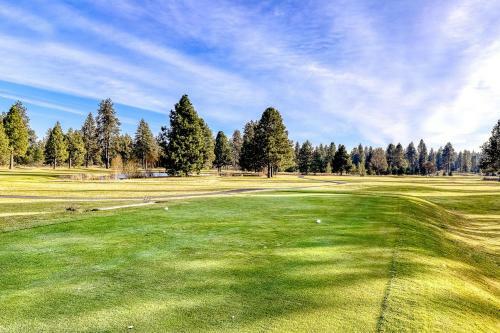Bend Country Club Golf Course Beauty