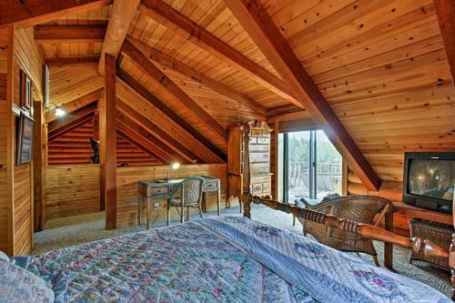 Private Log Cabin In Bend With Deschutes River View!
