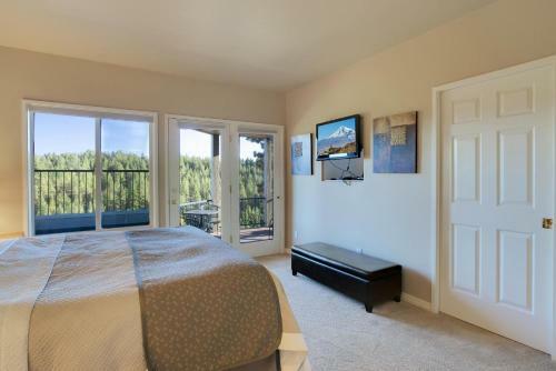 River Ridge Two-bedroom Condos