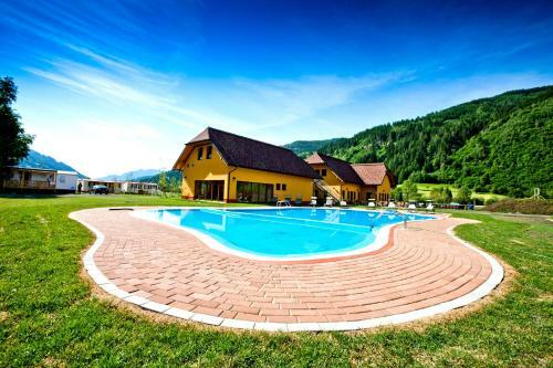Happy Camp Mobile Homes In Camping Bella Austria
