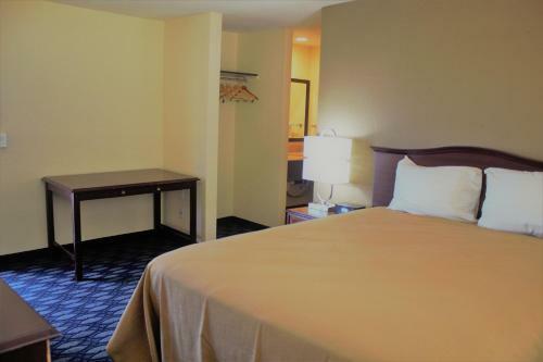 Hotel Oregon Trail Inn And Suites