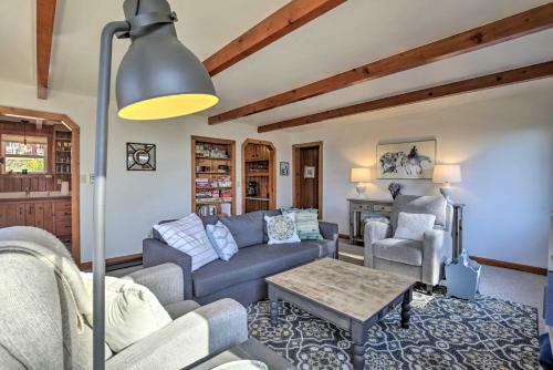 Oceanside Hideaway With Garden - Walk To The Beach!