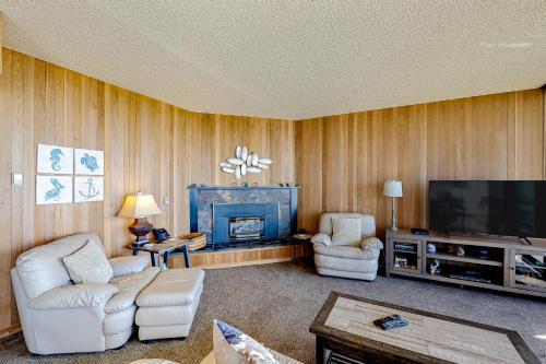 2 Bed 2 Bath Apartment In Sand And Sea Condos