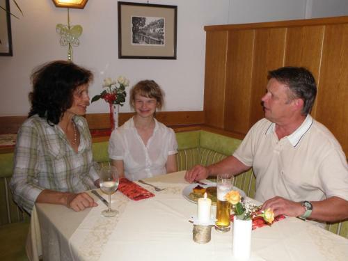 Hotel-gasthof Stoff